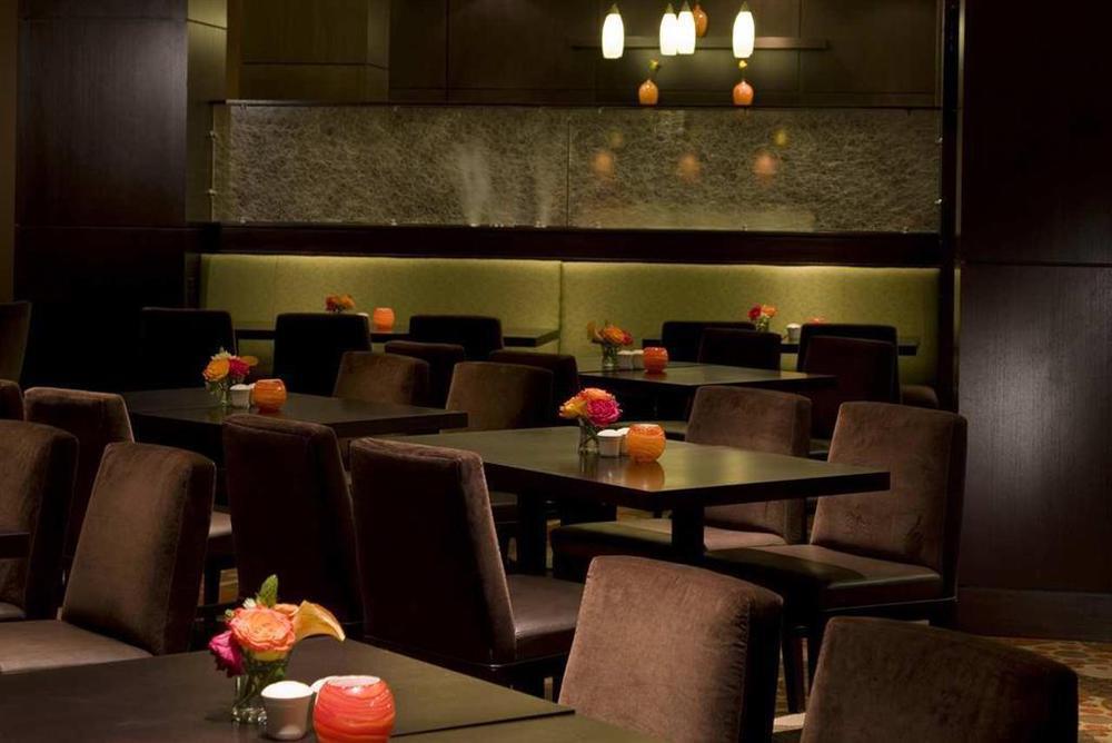 Hilton Garden Inn Minneapolis Downtown Étterem fotó